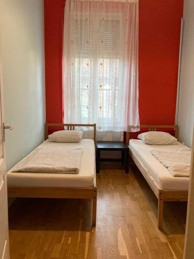 Hostel Gogol24 Szegedin Exterior foto